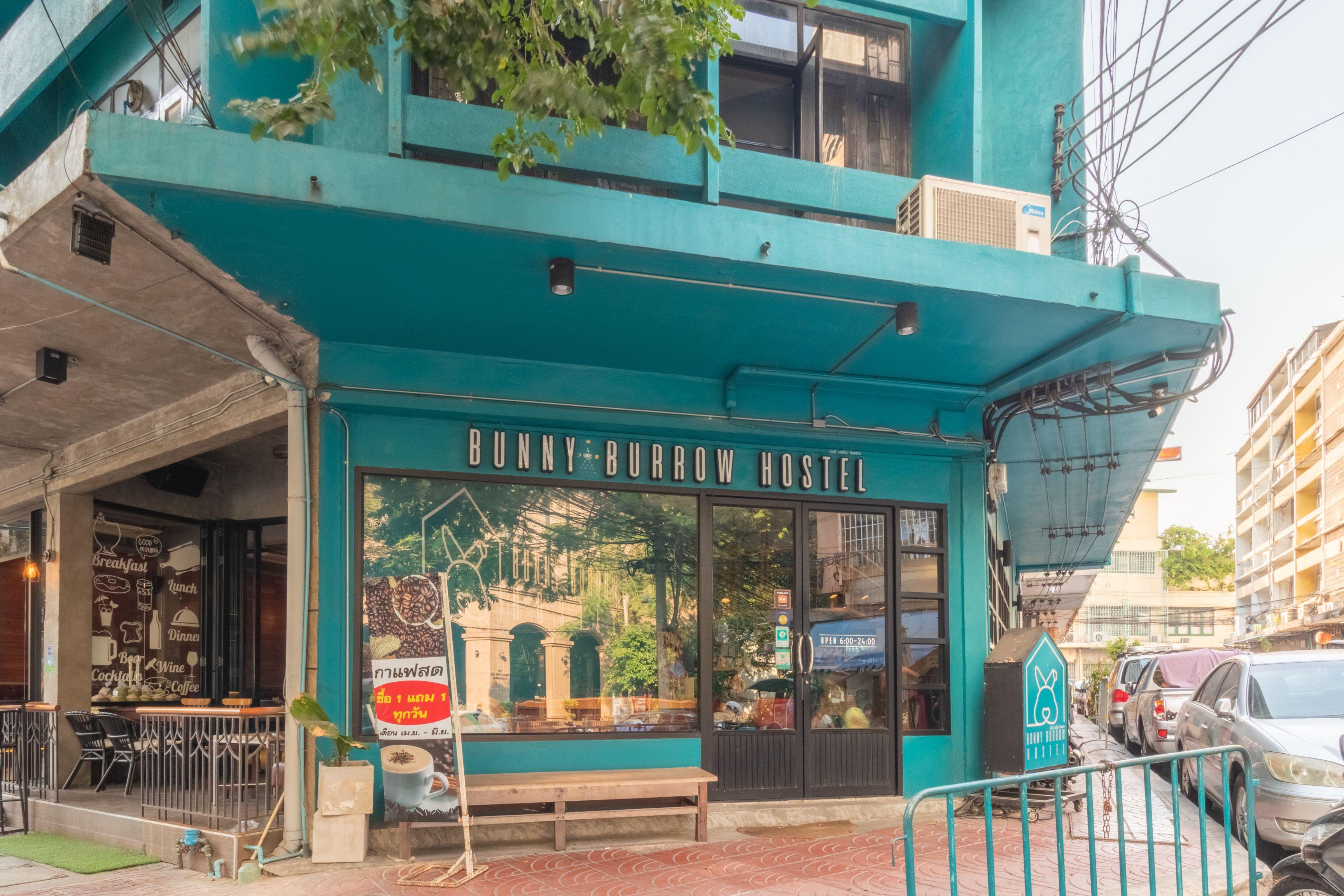 Bunny Burrow Hostel Bangkok Bagian luar foto