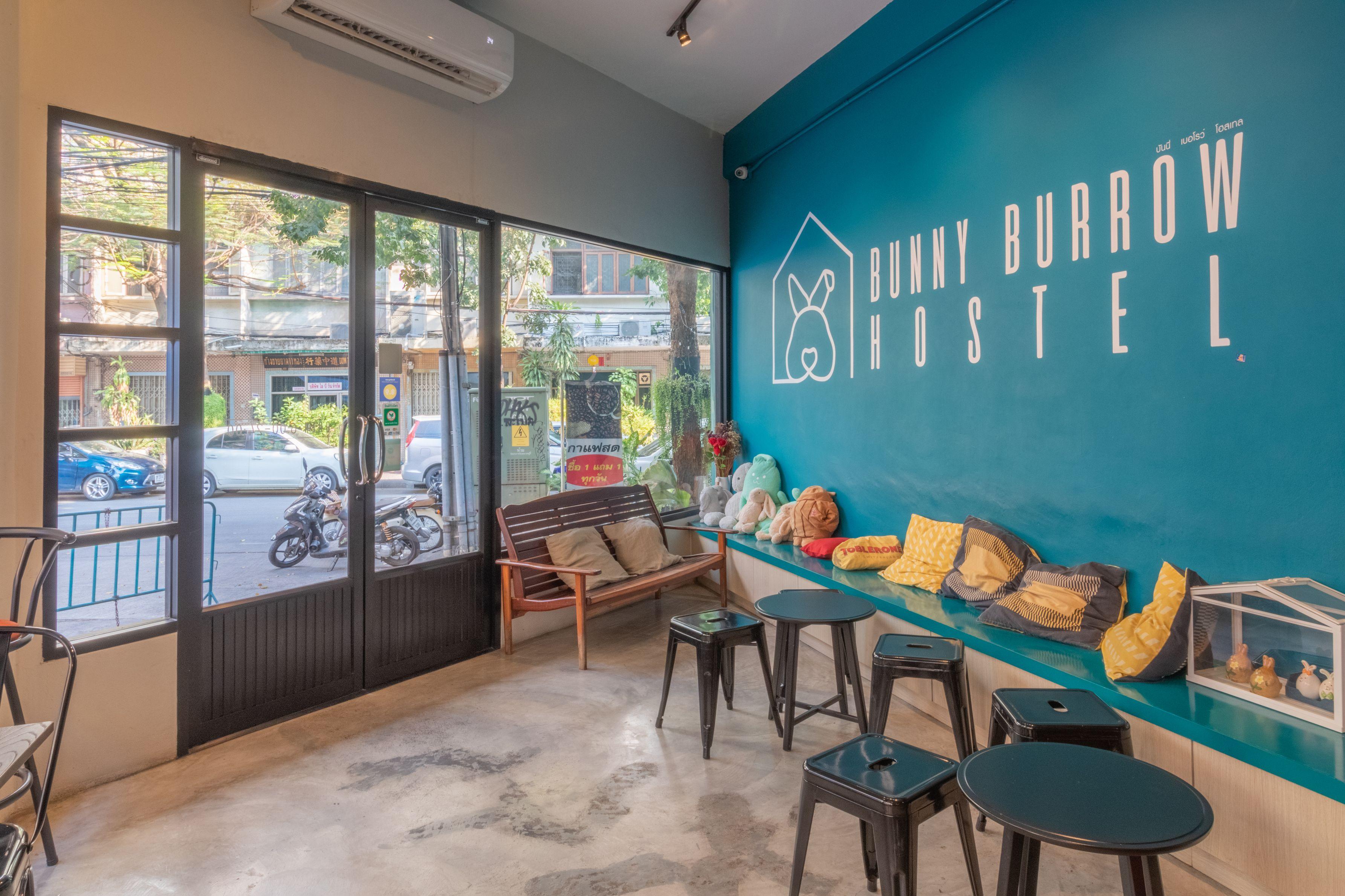 Bunny Burrow Hostel Bangkok Bagian luar foto