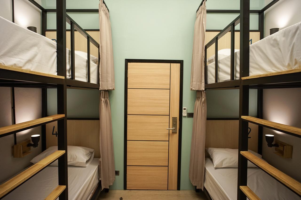 Bunny Burrow Hostel Bangkok Bagian luar foto