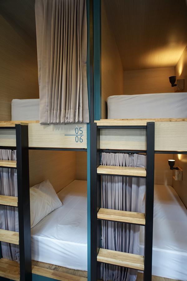 Bunny Burrow Hostel Bangkok Bagian luar foto