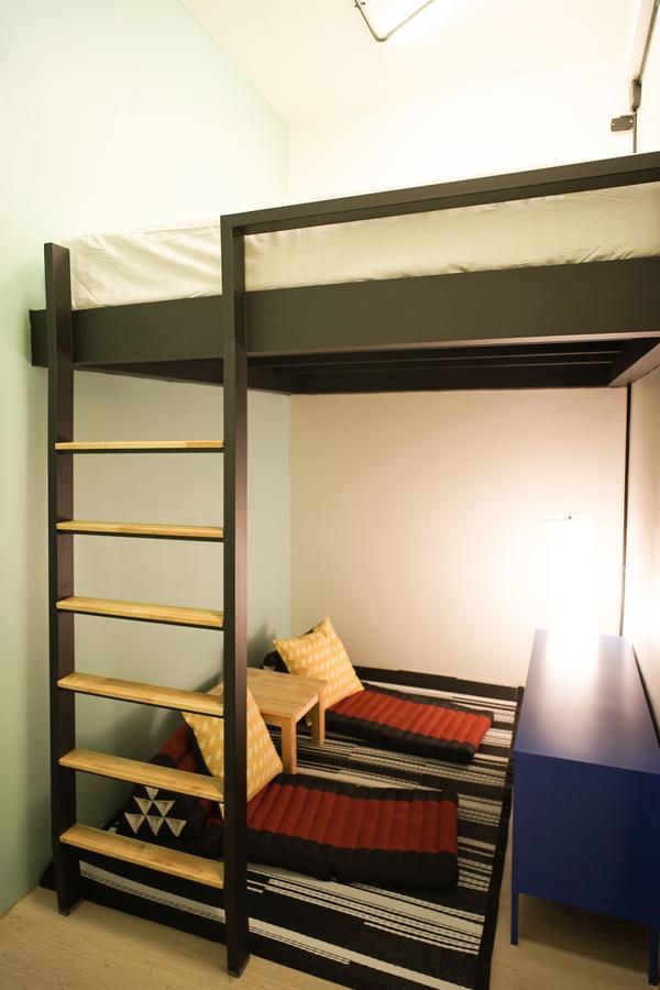 Bunny Burrow Hostel Bangkok Bagian luar foto