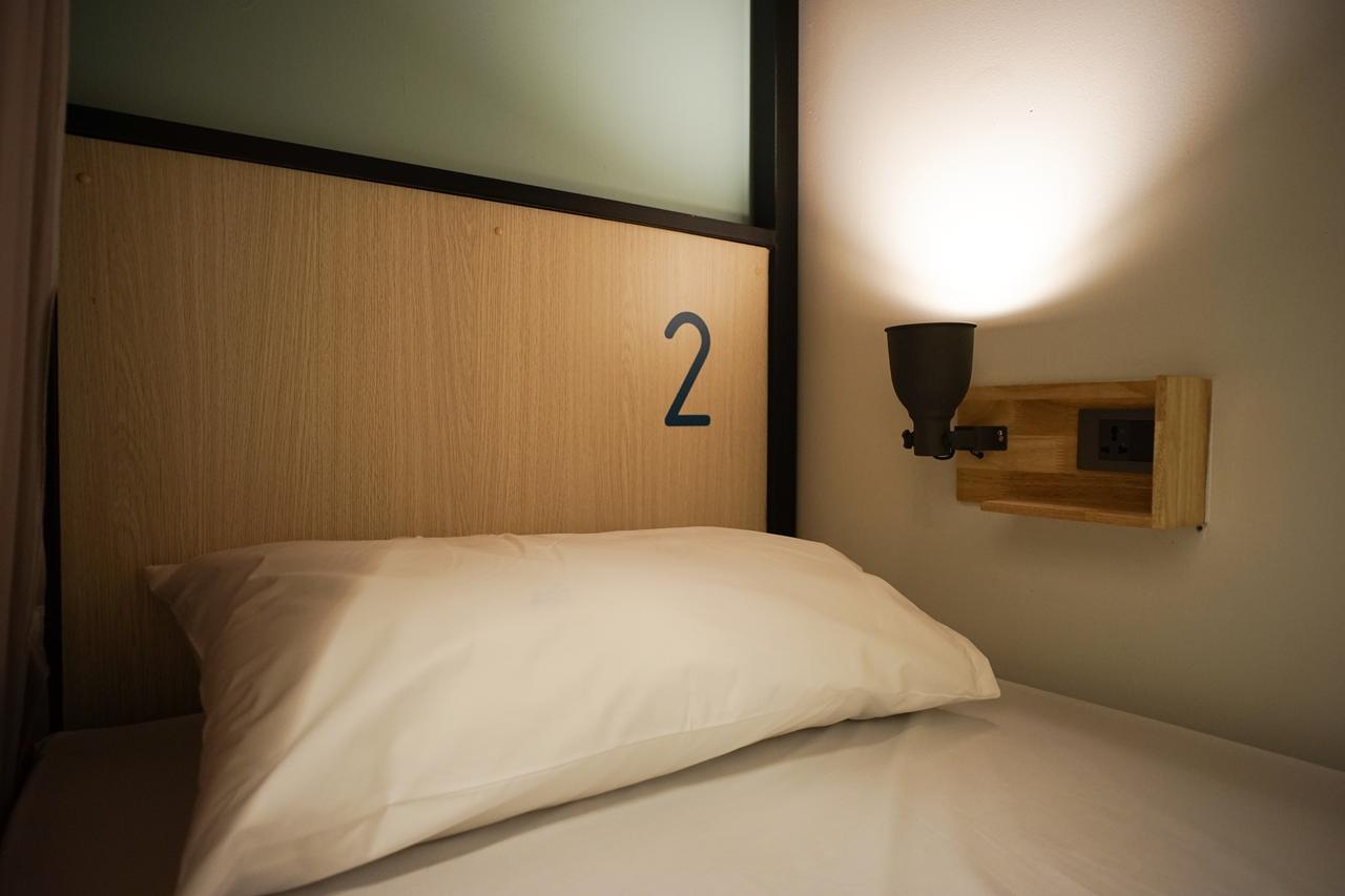 Bunny Burrow Hostel Bangkok Bagian luar foto