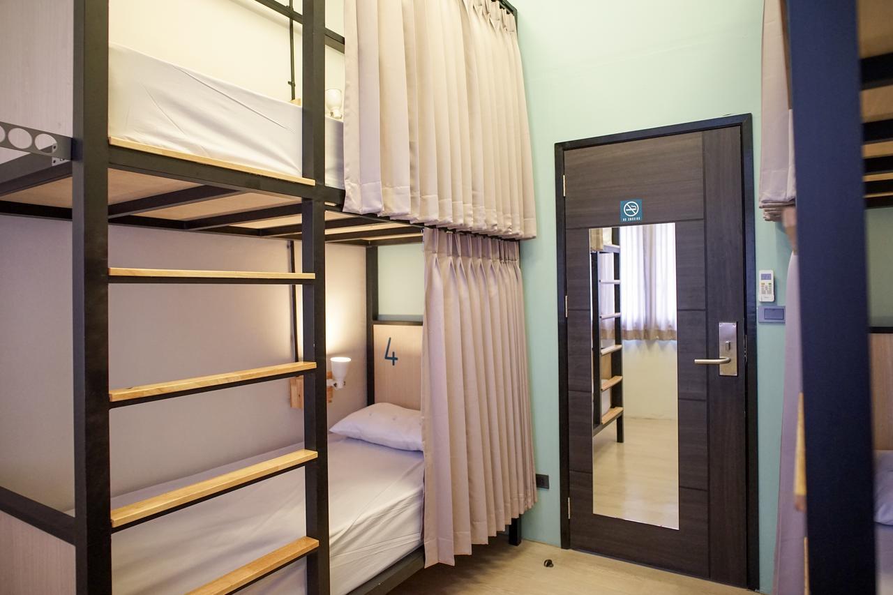Bunny Burrow Hostel Bangkok Bagian luar foto