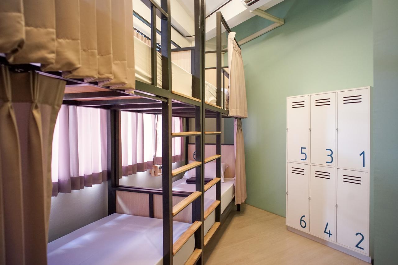 Bunny Burrow Hostel Bangkok Bagian luar foto